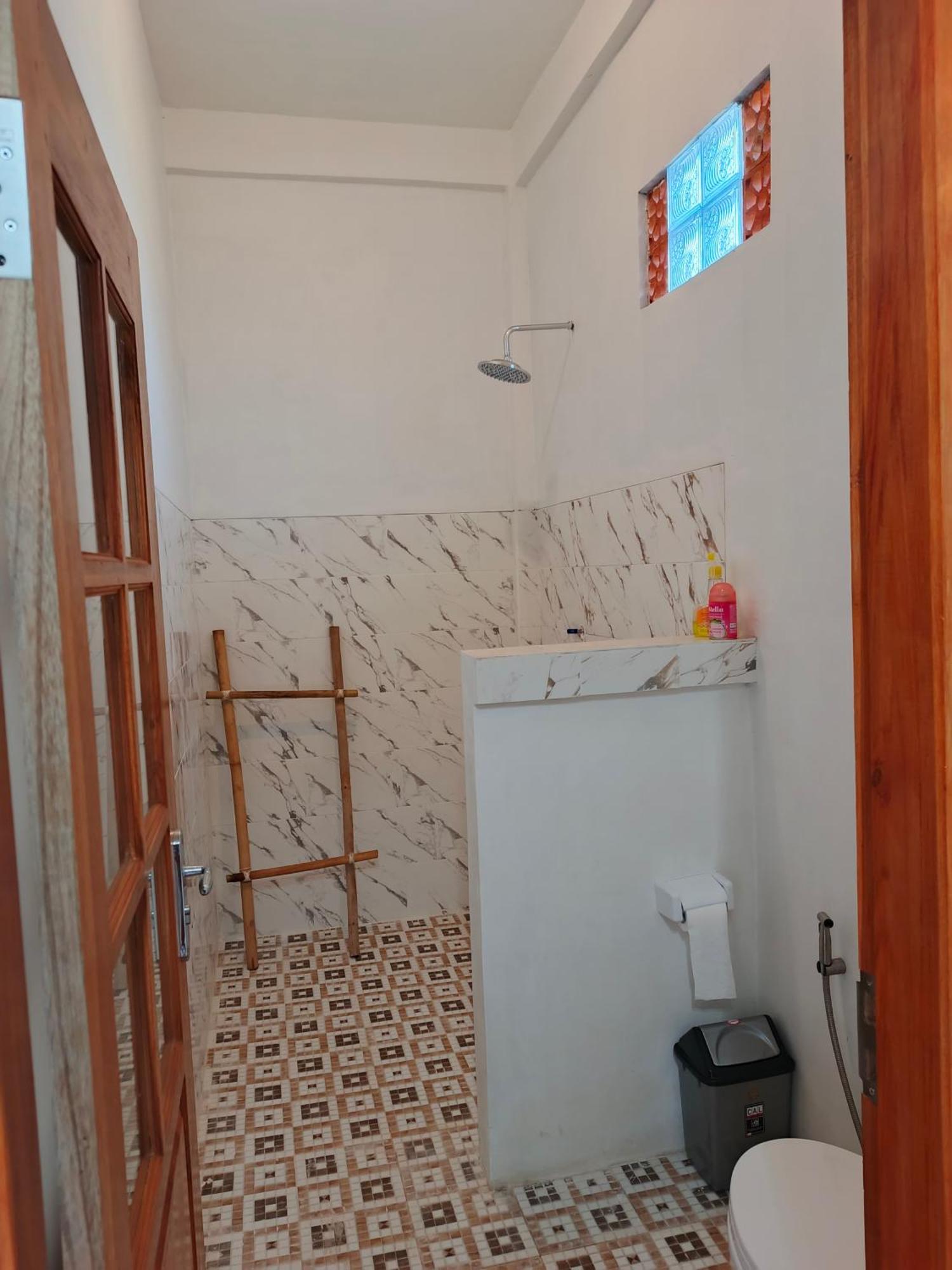 Friend House Stay & Surf Airsatang Экстерьер фото