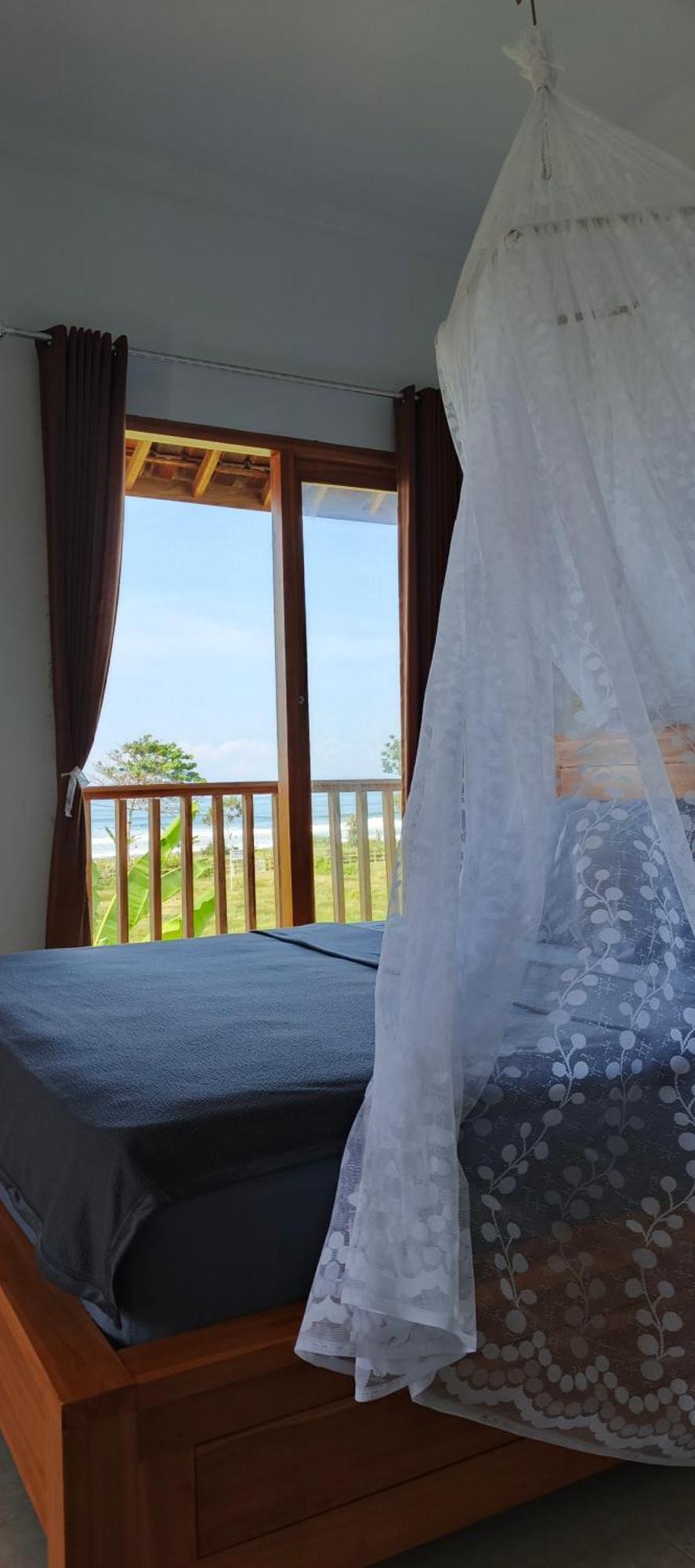 Friend House Stay & Surf Airsatang Экстерьер фото